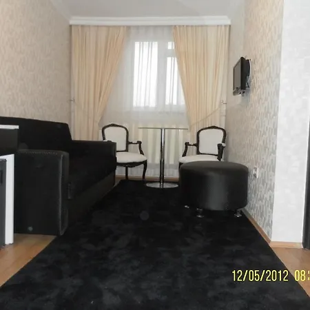 La White Hotel 2*